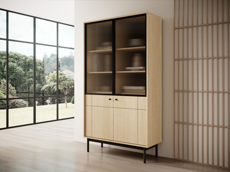 Vitrine Sora, Höhe 185 cm, in Eiche Linea mit schwarzen Füßen
