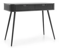 Schwarz + Schwarze Füße