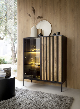 Vitrine Lagos 126 cm hoch, 2-teilig, mit Metallfüßen in Schwarz + LED